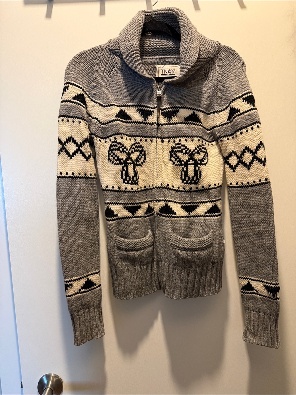 TNA Gray & Cream Zip-Front Cardigan